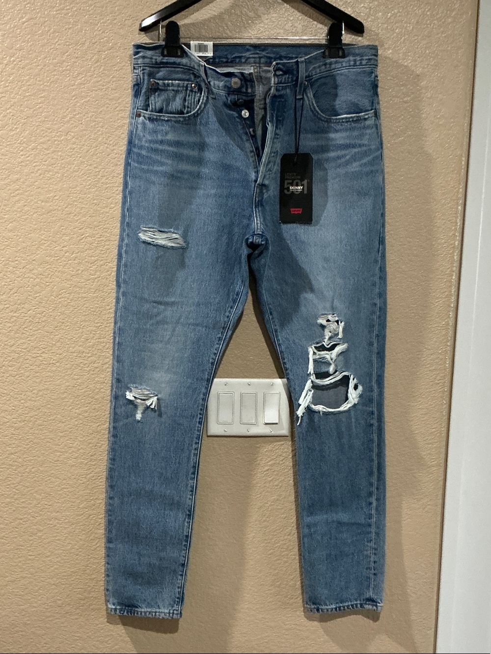Levi's Men's Slim Straight Distressed Light Blue Jeans